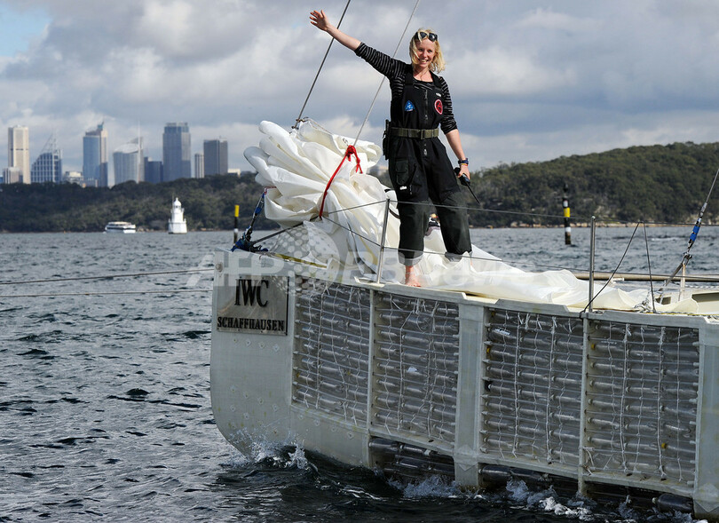 ペットボトル1万2500本の船、18日で太平洋を横断