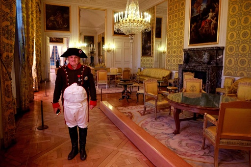 ナポレオン没後200年 仏トリアノン宮で再現イベント 写真25枚 国際