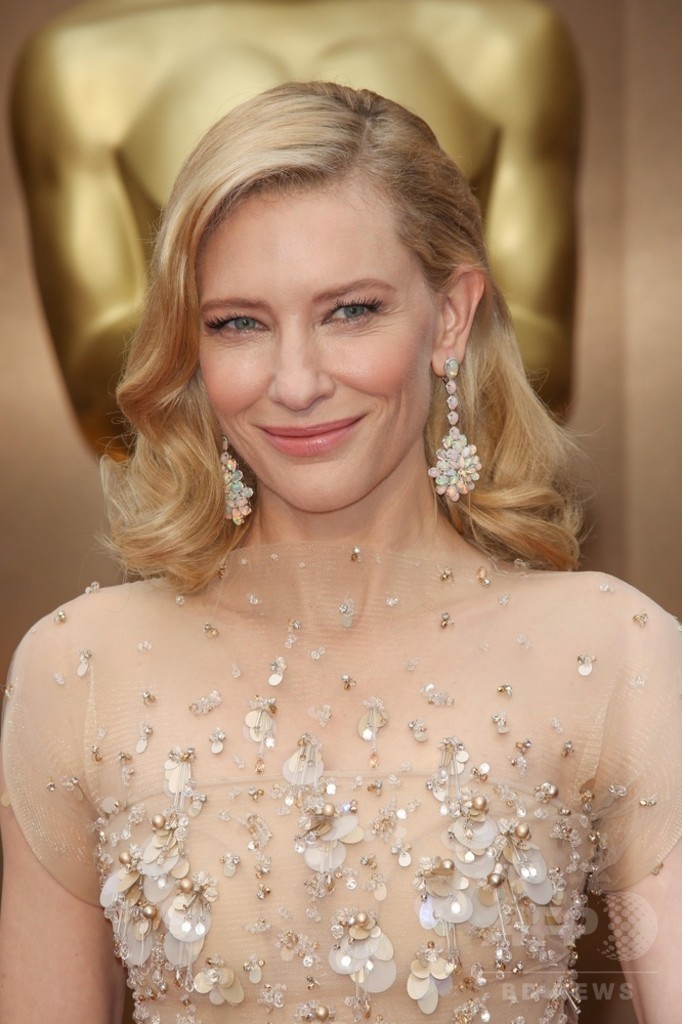 ケイト・ブランシェット、美肌の秘訣はエミュ―オイル ケイト・ブランシェット、美肌の秘訣はエミュ―オイル