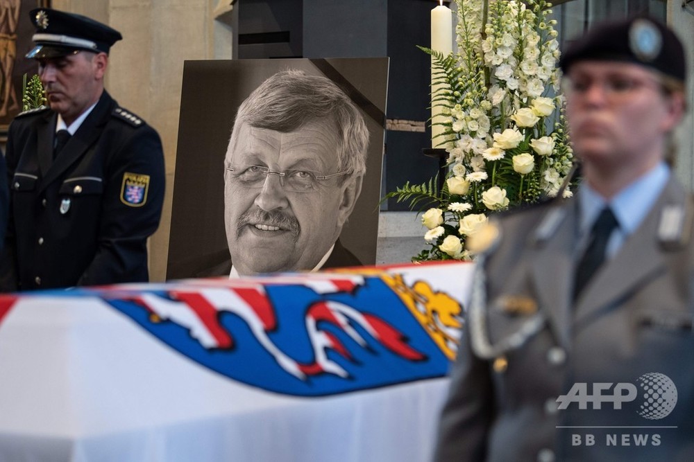 移民擁護派の政治家殺害、背景に極右思想か ドイツ 写真3枚 国際