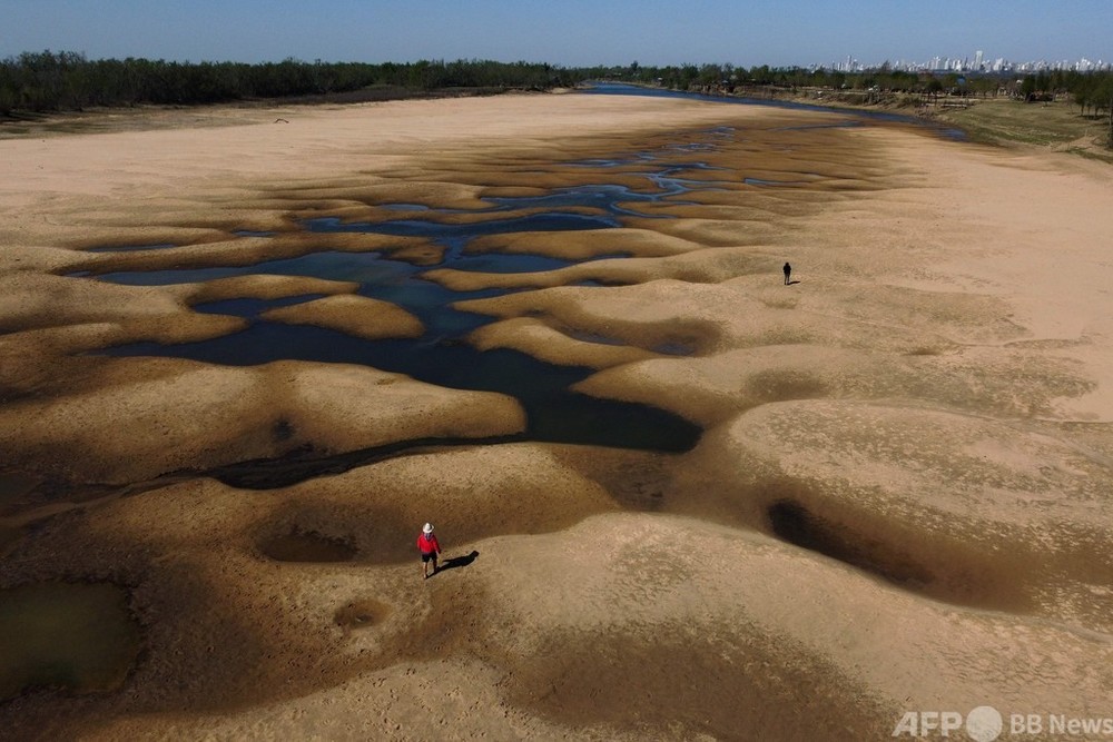 南米パラナ川で記録的な水位低下 原因めぐり諸説