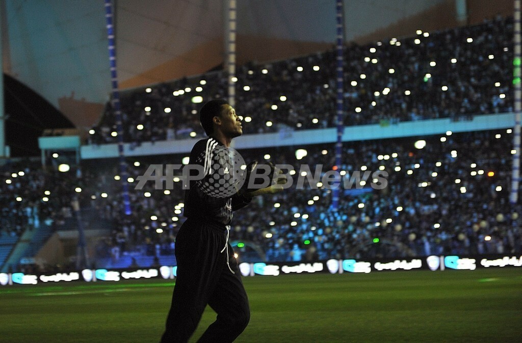 デアイエ氏引退試合 ユベントスが大勝 国際ニュース Afpbb News