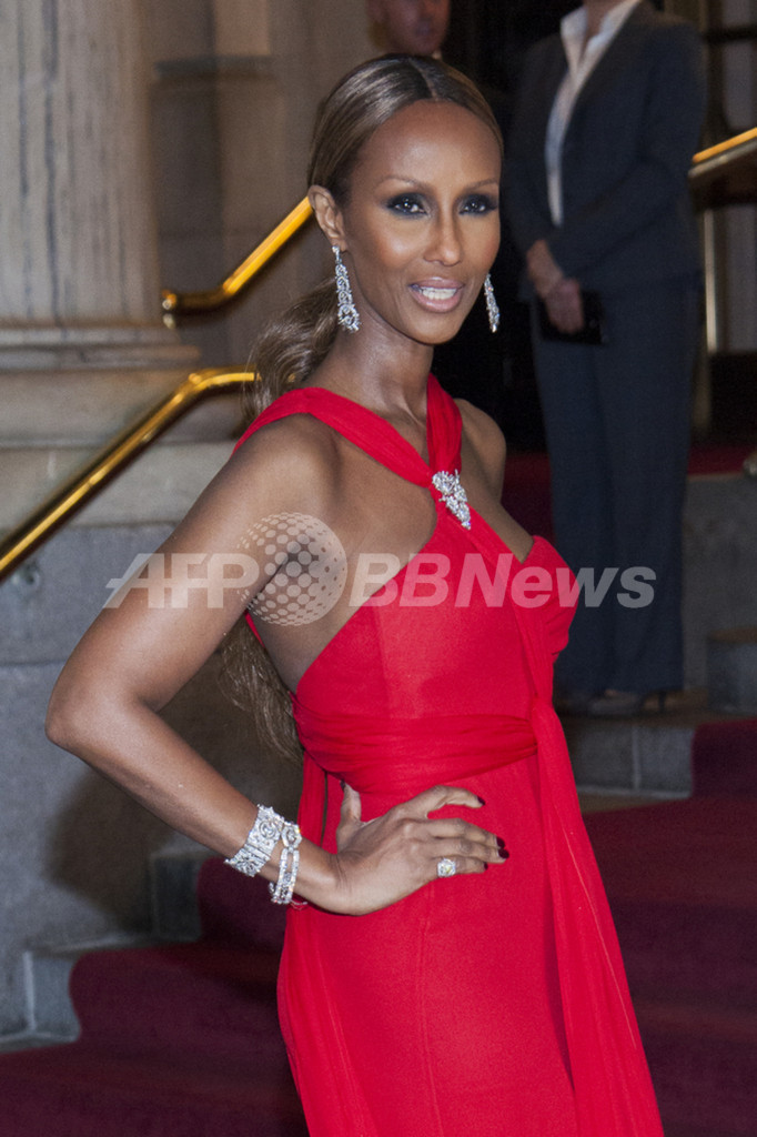 イマン、人種差別的なファッションレーベルへのボイコットを呼びかける