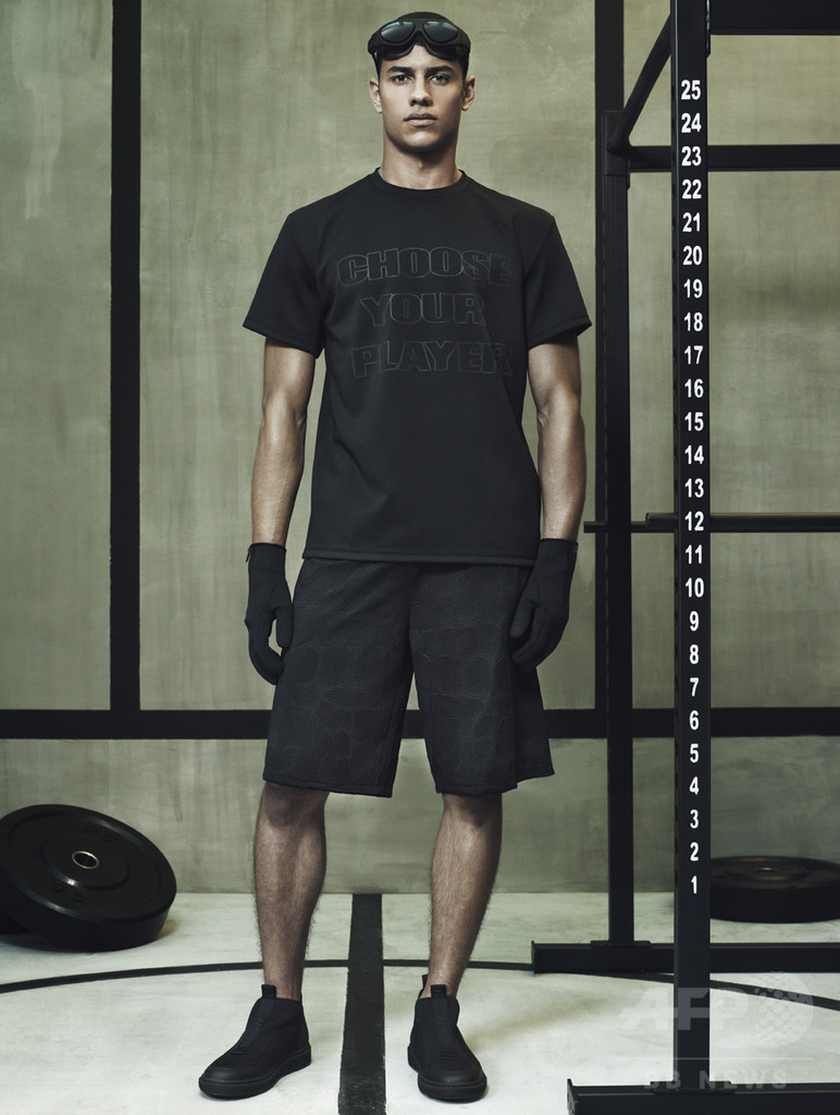 アレキサンダー ワン×H＆M、注目のルック公開へ