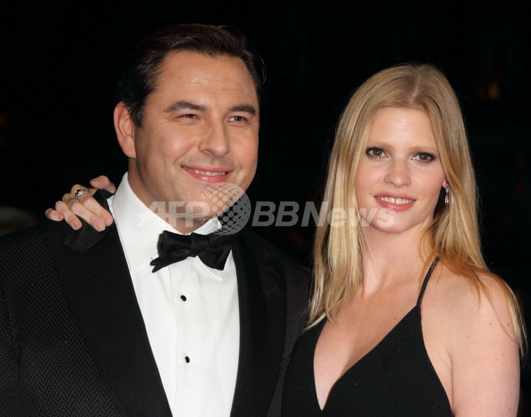 ララ・ストーンが第一子を妊娠、来年出産予定