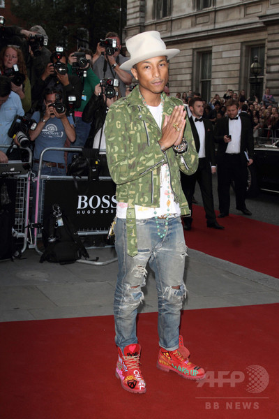 カール・ラガーフェルドとファレル・ウィリアムスがコラボ