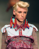 ブラジル・リオデジャネイロ（Rio de Janeiro）で開催された「リオ・ファッションウィーク（Rio Fashion Week）」で発表されたデザイナー、Giulia Borges の09/10年秋冬コレクション（2009年1月12日撮影）。（c）AFP/Vanderlei Almeida
