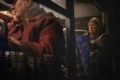 ウクライナ南部ザポリージャに到着した、マリウポリからバスで避難してきた人（2022年5月8日撮影）。(c)Dimitar DILKOFF / AFP
