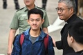 香港の刑務所を出るチャン・トンカイ容疑者（2019年10月23日撮影）。(c)Philip FONG / AFP