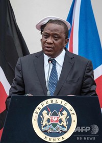 ケニア大統領を「猿」呼ばわり、中国人の男を国外退去処分 ケニア大統領を「猿」呼ばわり、中国人の男を国外退去処分