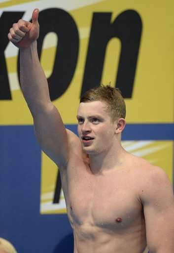 50m平泳ぎで一日に2度の世界記録更新、第16回世界水泳