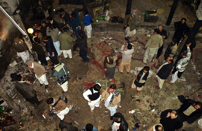 パキスタンのモスクで自爆攻撃、8人死亡、20人以上が負傷