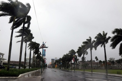 スーパーサイクロン「ヤサ」、フィジー直撃 2人死亡