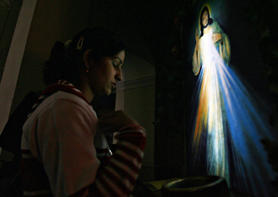 インド各地でクリスマスのミサ