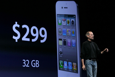 アップル、新型携帯「iPhone4」発表 24日発売
