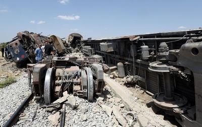 チュニジアで列車がトラックと衝突して脱線、18人死亡 98人負傷