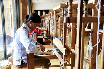 「繡娘（お針子）」針1本で貧困脱出