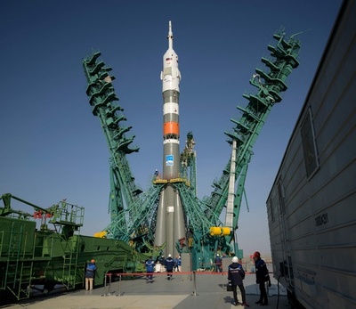 ソユーズ、9日打ち上げへ ISS長期滞在クルー搭乗