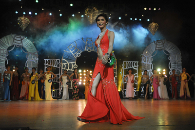 フィリピンの性転換者対象にした美人コンテスト、予選始まる