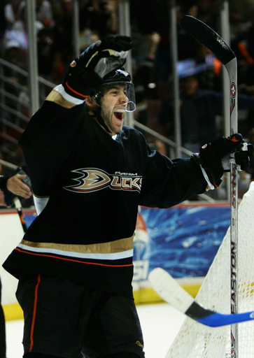 ＜06-07NHL プレーオフ＞ダックス カナックスを降しカンファレンス準決勝初戦を制す - 米国