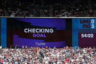 「怖いのはVARのミス」、マンC開幕戦に大勝も指揮官はすっきりせず