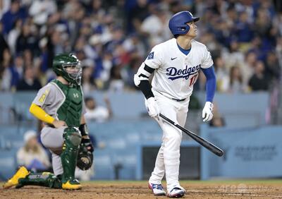 大谷が14号・15号本塁打連発 ドジャースは19得点で大勝