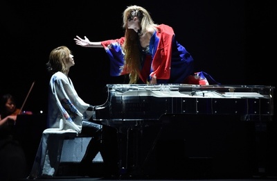 ロックをイメージした「着物」登場、Yoshikiデザイン 東京ファッションウィーク