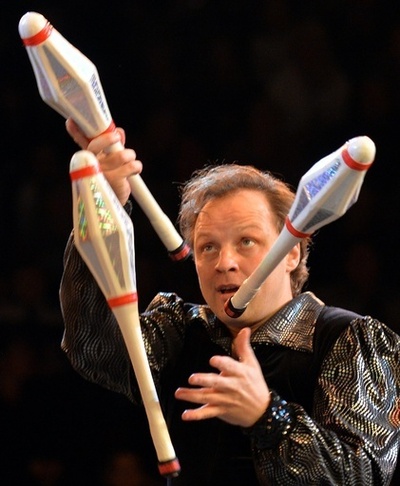 ラクダやハナグマも、国立サーカス団のショー ウクライナ