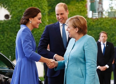 ウィリアム英王子夫妻、ドイツを訪問 ホロコースト生存者と面会も