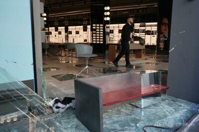 バルセロナで略奪や破壊行為、128人逮捕 欧州各国で騒乱相次ぐ