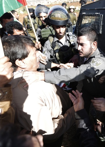 パレスチナ高官、イスラエル兵の暴行受け死亡