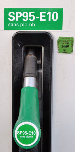 エタノール混合ガソリン「E10」、フランスで販売開始