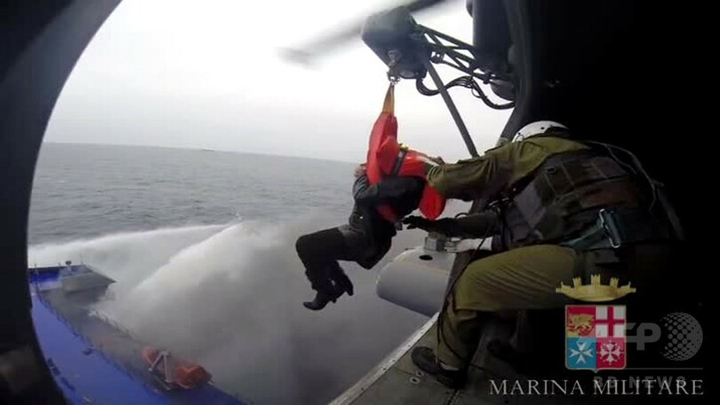 伊フェリー火災の救助続く、1人死亡