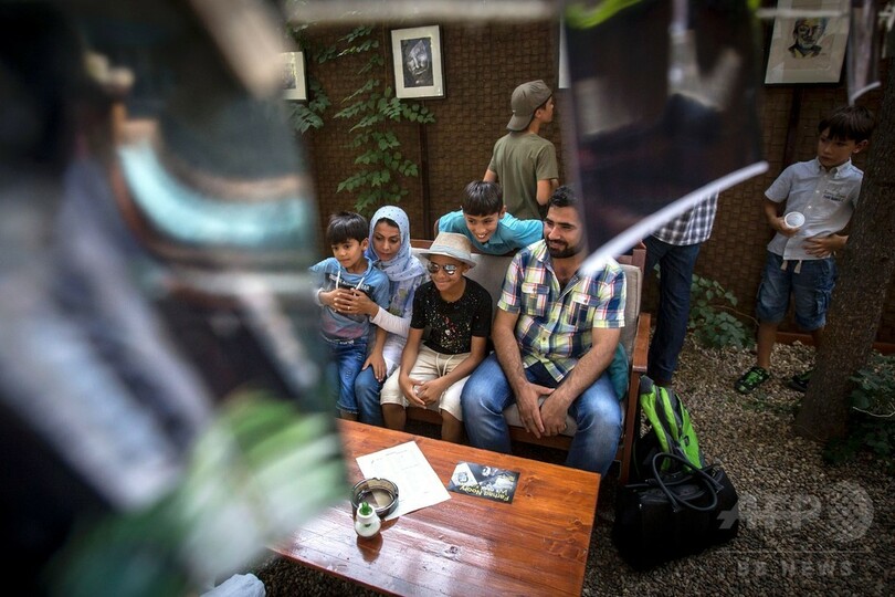 「小さなピカソ」と話題、アフガン難民の少年に市民権 セルビア