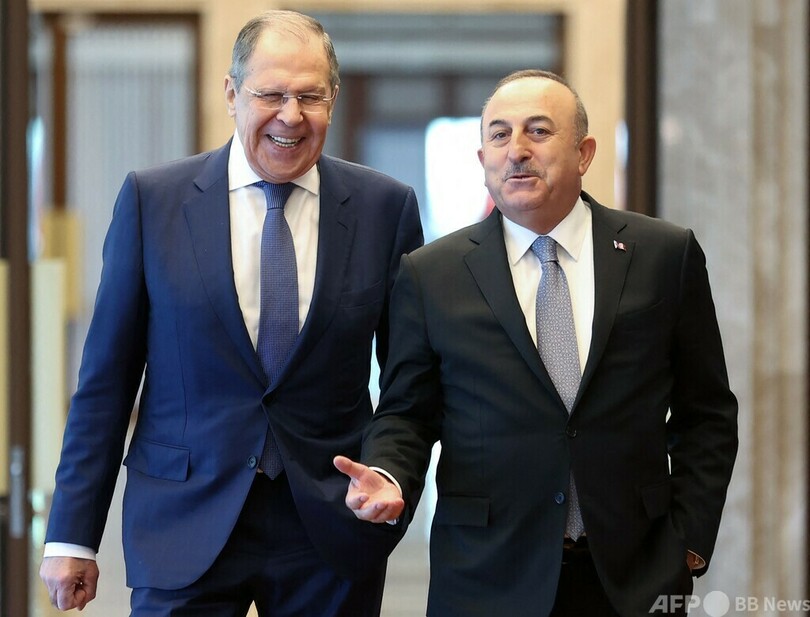 ウクライナ貨物船の「安全確保の用意ある」 ロシア外相