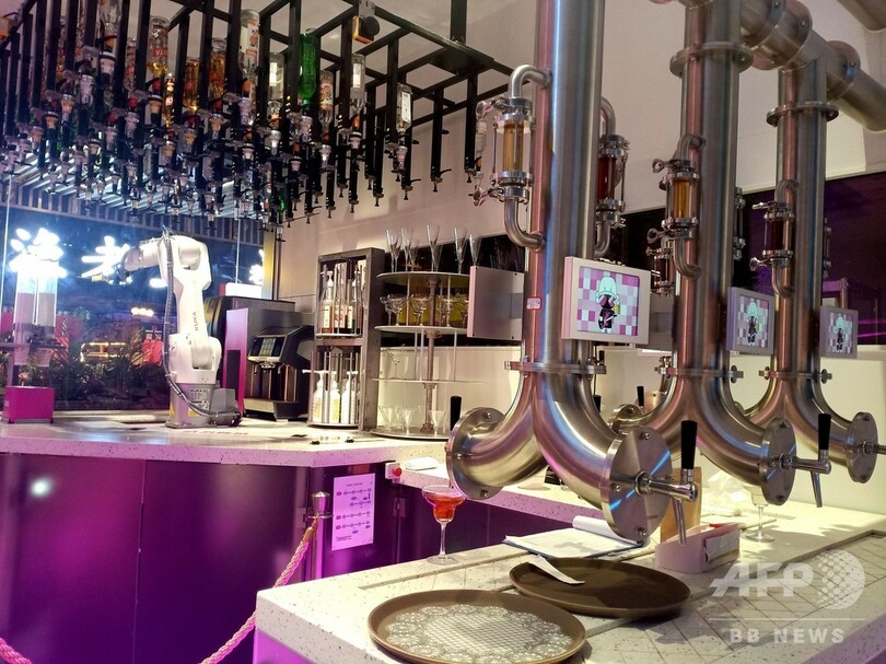 全自動のロボット・レストラン開業、32種の料理を提供 中国・広州