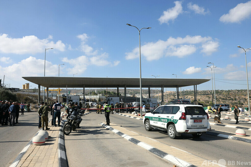 パレスチナ人の15歳少年、西岸の検問所でイスラエル人2人刺す 警察