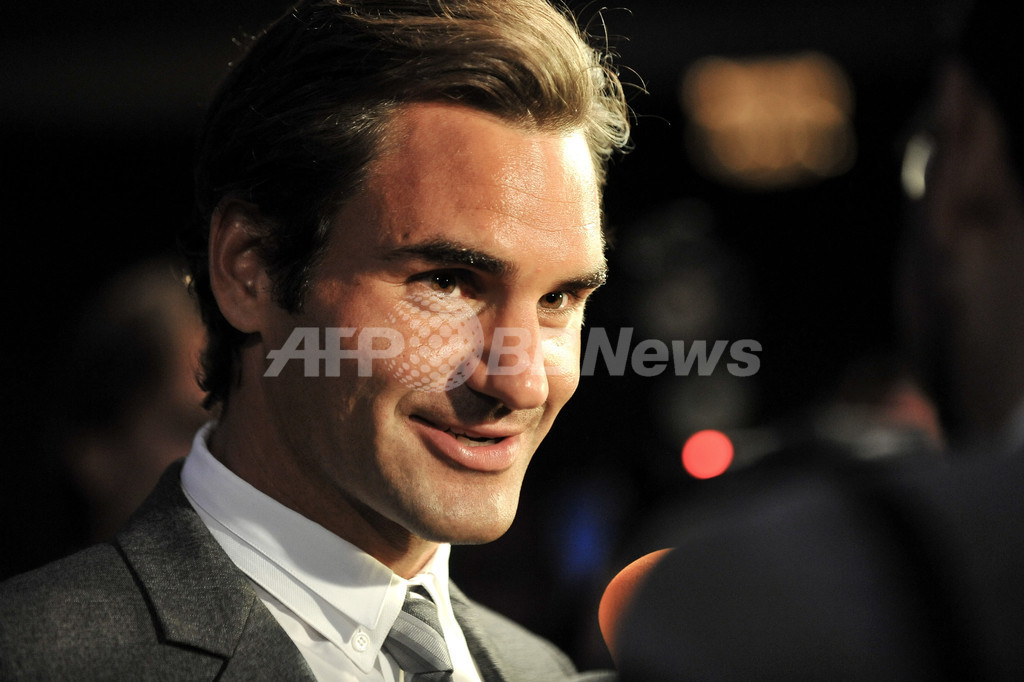 フェデラーが現役続行を宣言、「2016年五輪が目標」 フェデラーが現役続行を宣言、「2016年五輪が目標」