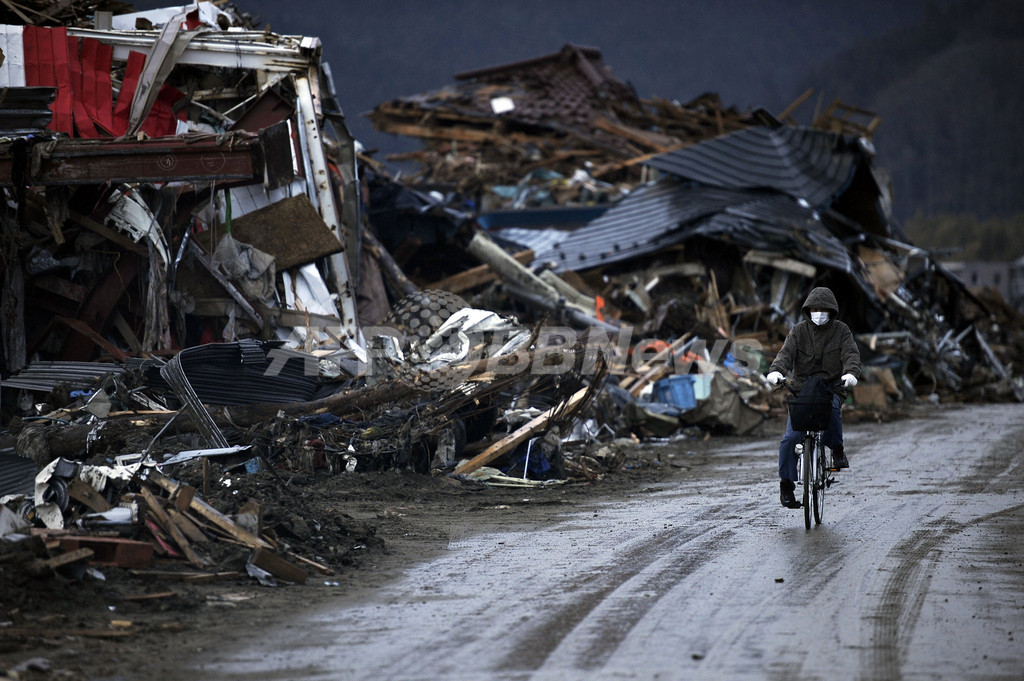 東北地方太平洋沖地震の被害額、最大25兆円 政府試算 東北地方太平洋沖地震の被害額、最大25兆円 政府試算