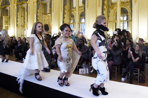 小さいことは美しい 低身長モデルがランウエーに パリ ファッションウィーク 写真15枚 国際ニュース Afpbb News