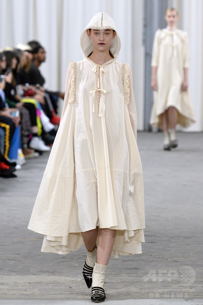 「ヴェロニク・ブランキーノ」17年春夏