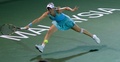 女子テニス、BMWマレーシア・オープン、シングルス準決勝。リターンを狙うカロリーネ・ボズニアツキ（2015年3月7日撮影）。(c)AFP/UTUSAN MELAYU (M) BERHAD