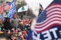 米ワシントンに集結したドナルド・トランプ大統領の支持者（2021年1月5日撮影）。(c)SAUL LOEB / AFP