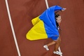 第19回世界陸上ブダペスト大会、女子走り高跳び決勝。金メダル獲得を喜ぶウクライナのヤロスラワ・マフチク（2023年8月27日撮影）。(c)Antonin THUILLIER / AFP