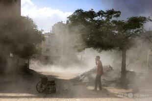 イスラエル国防相、大規模攻撃後に「ガザが燃えている」