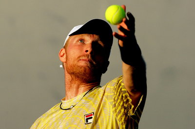 ツルスノフ ストレートでロペスを下し3回戦へ