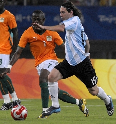 男子アルゼンチン 初戦でコートジボワール下す