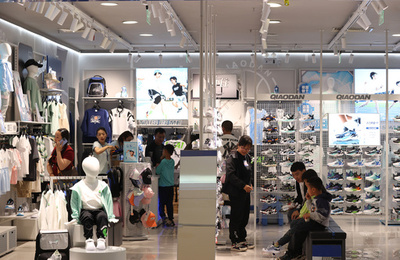 中国の7月経済統計、小売販売の伸びが顕著