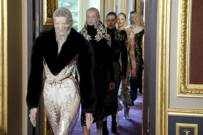 「フランチェスコ スコニャミリオ」16/17年秋冬パリ・オートクチュール