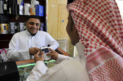 サウジアラビア政府、「ブラックベリー」規制を無期限延期